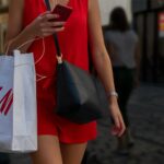 What is the main issue of fast fashion