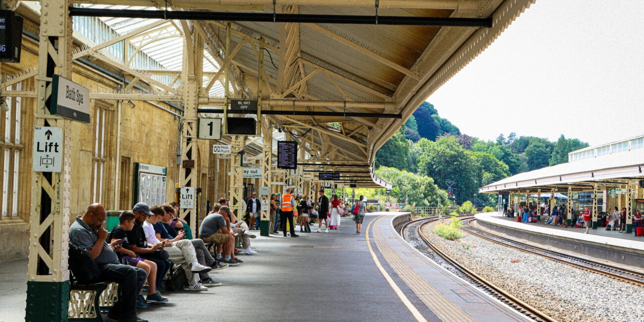 What is the cheapest way to travel around the UK