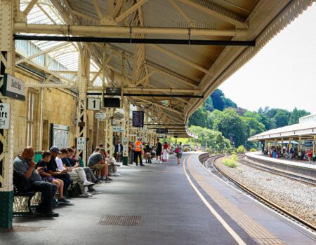 What is the cheapest way to travel around the UK