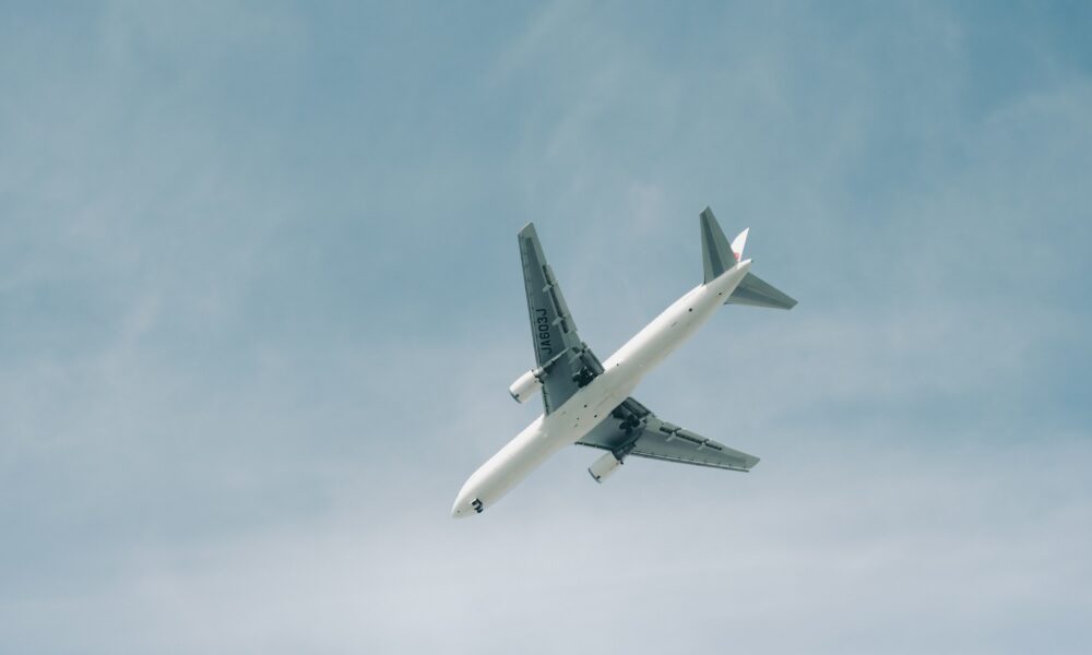 How to spot a travel scam