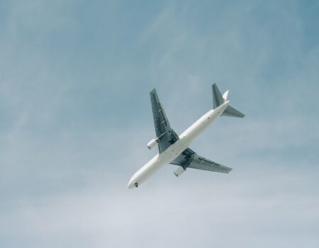 How to spot a travel scam