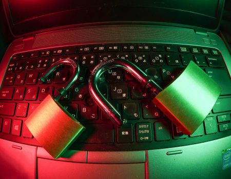 How do I report internet fraud in the UK