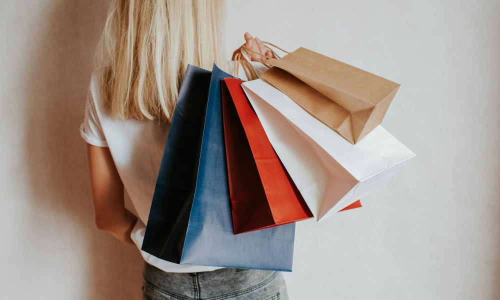 What is a shopping scam