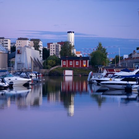 What are the top 5 things to do and see in Finland